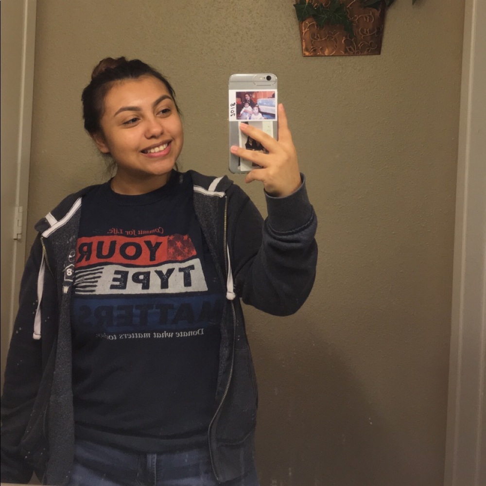 Meet your Posher, Ayde